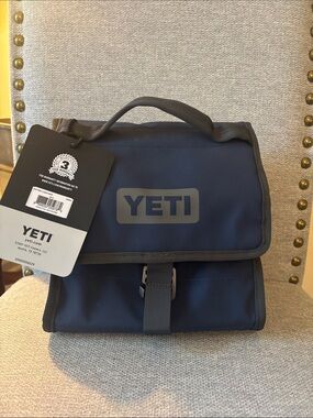 NWT Yeti Daytrip Lunch Bag